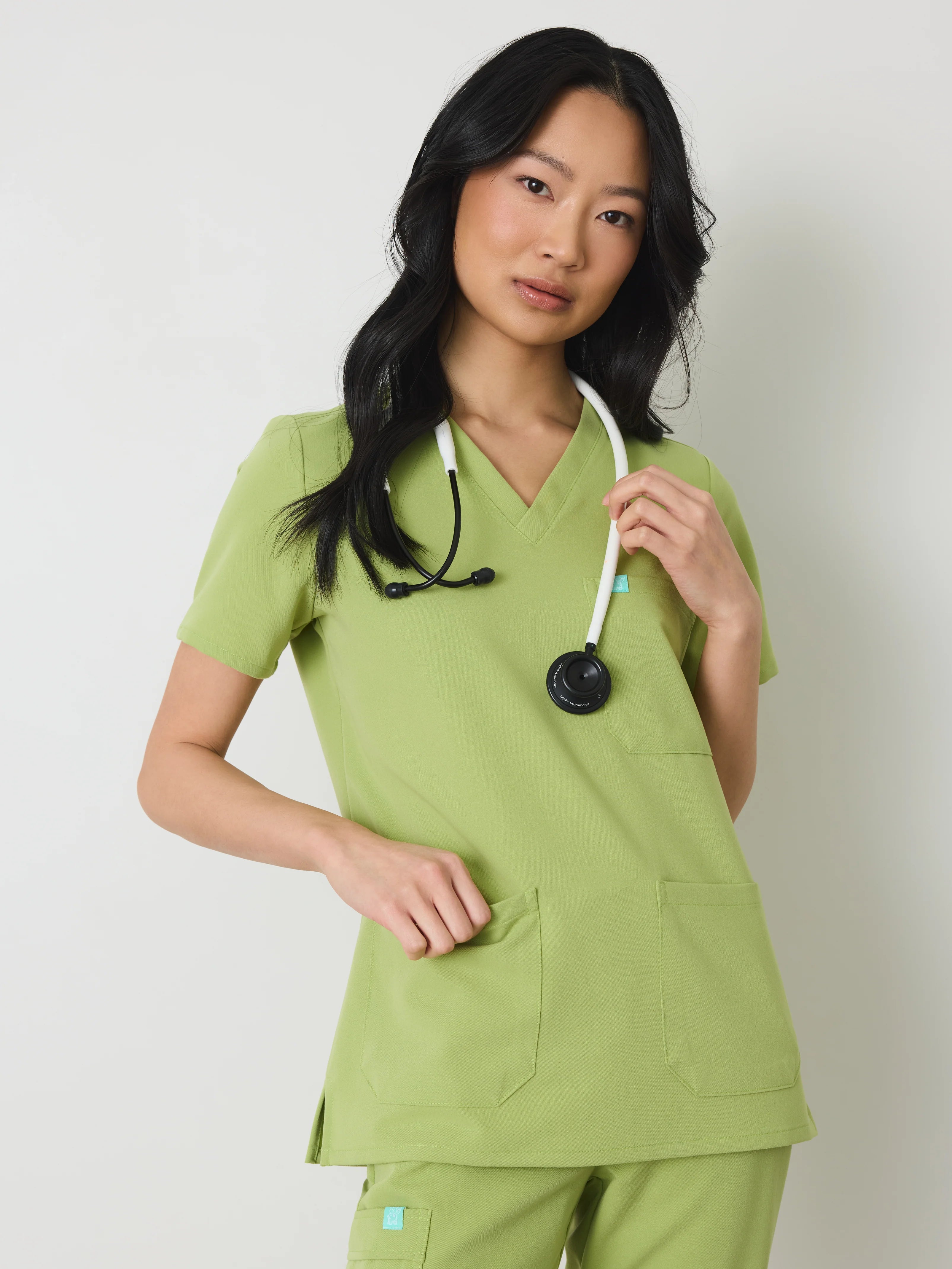 CHLOE RE-GARDE™ - MOSS GREEN - Three Pockets Scrub Top - SILVADUR™ - Final Sale