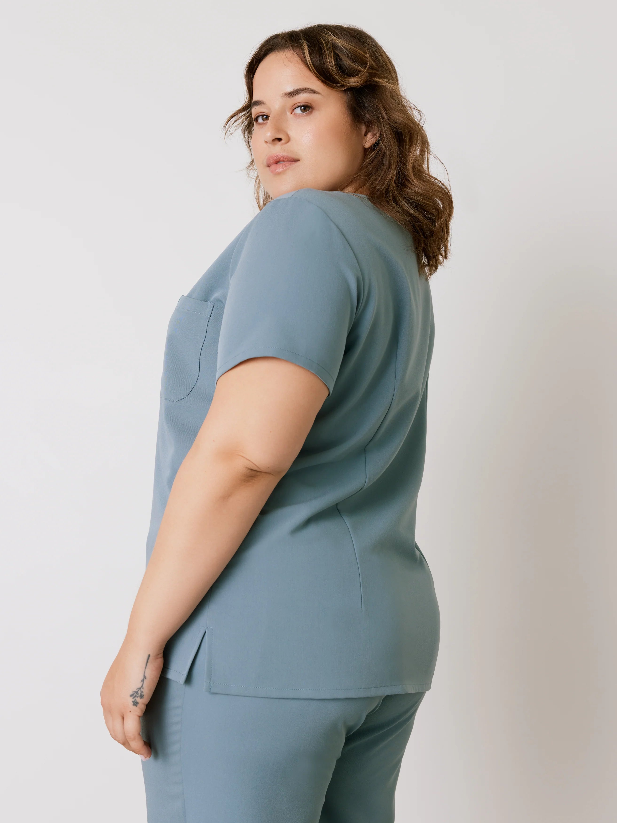 GABRIELLE RE-GARDE™ - OCEAN GREY - One Pocket Scrub Top - SILVADUR™ - Final Sale