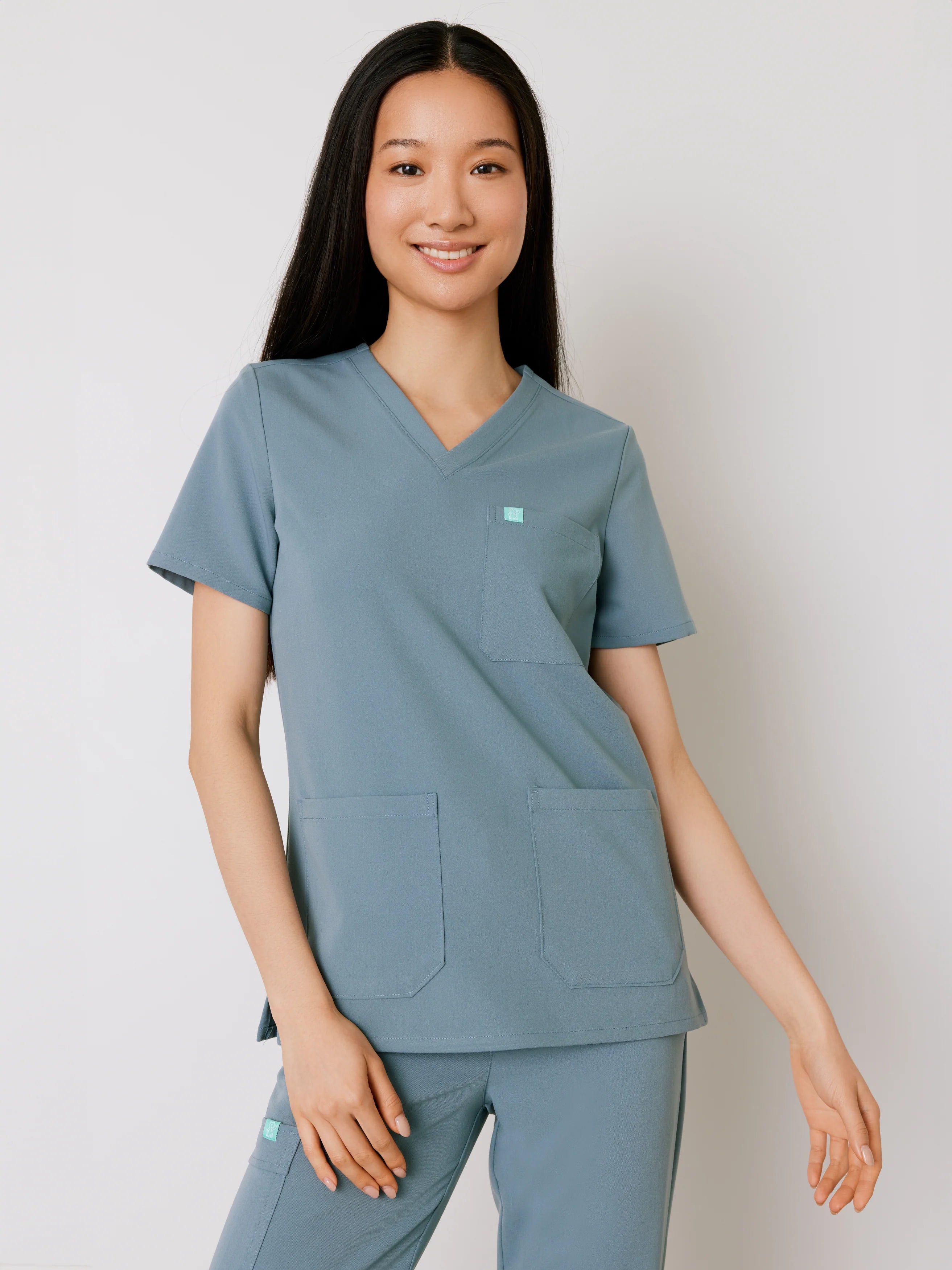 CHLOE RE-GARDE™ - OCEAN GREY - Three Pockets Scrub Top - SILVADUR™ - Final Sale