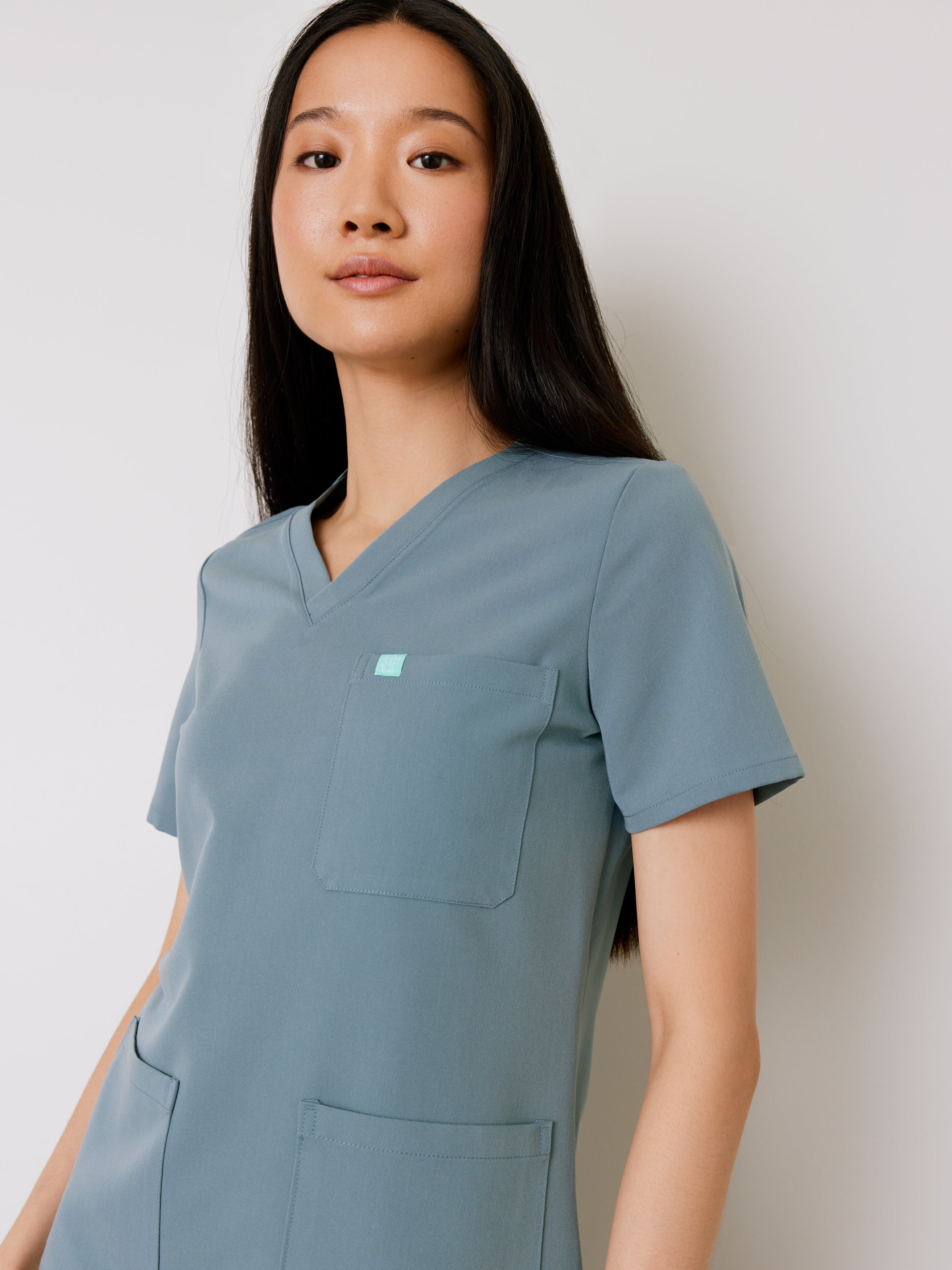 CHLOE RE-GARDE™ - OCEAN GREY - Three Pockets Scrub Top - SILVADUR™ - Final Sale